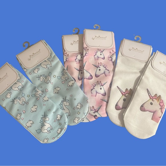 Bundle of 6 Kid’s Girls Unicorn ankle socks - one size fits all - Picture 3 of 9
